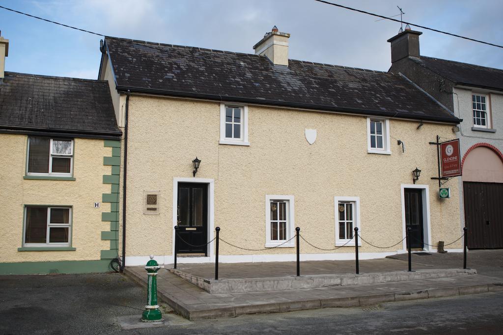 Hotel Giltraps Townhouse & Glamping à Kinnitty Extérieur photo